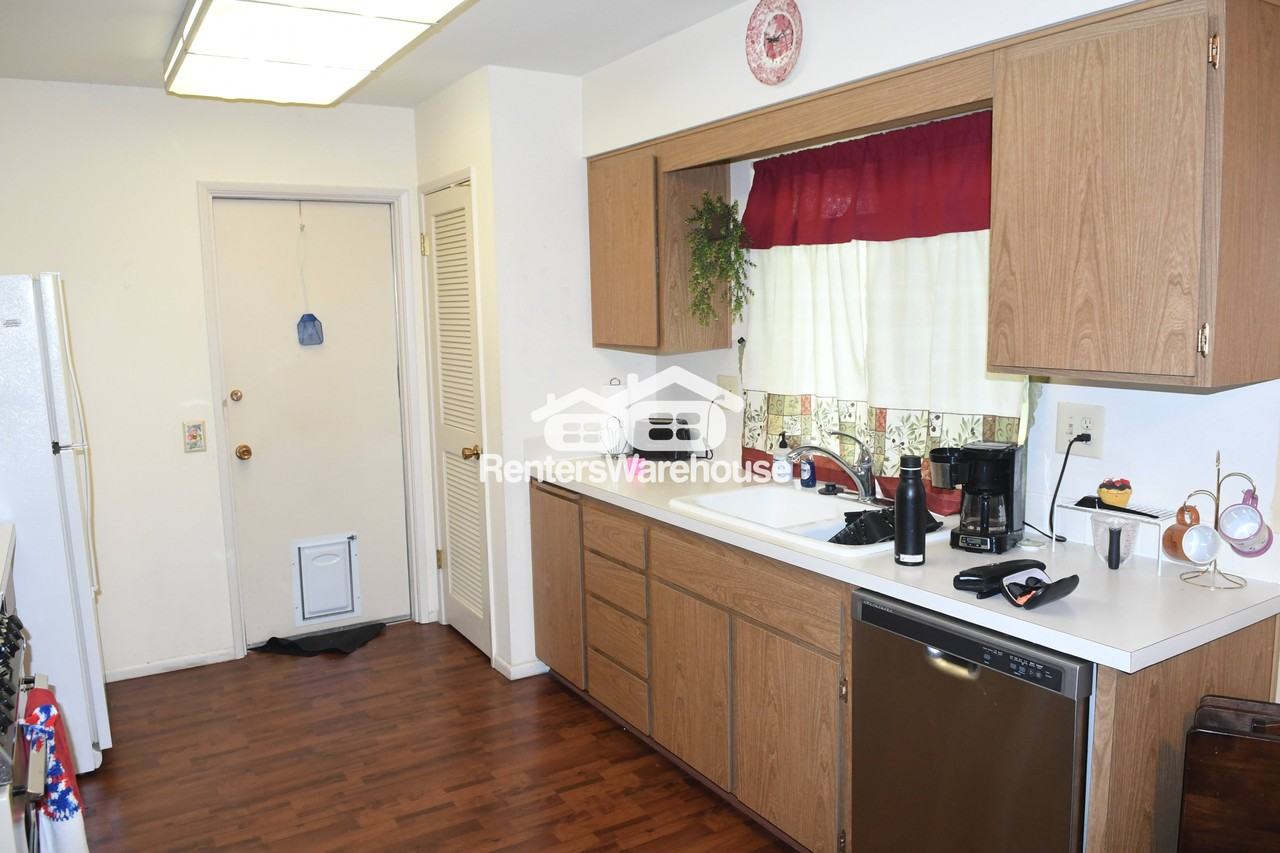 10005 W Pleasant Valley Rd - Photo 5 of 11