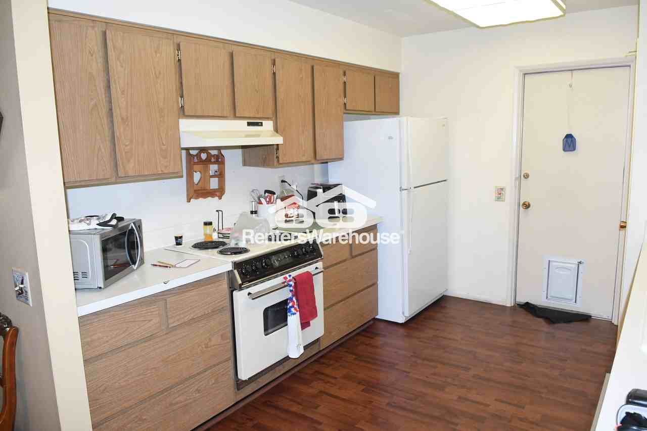 10005 W Pleasant Valley Rd - Photo 6 of 11