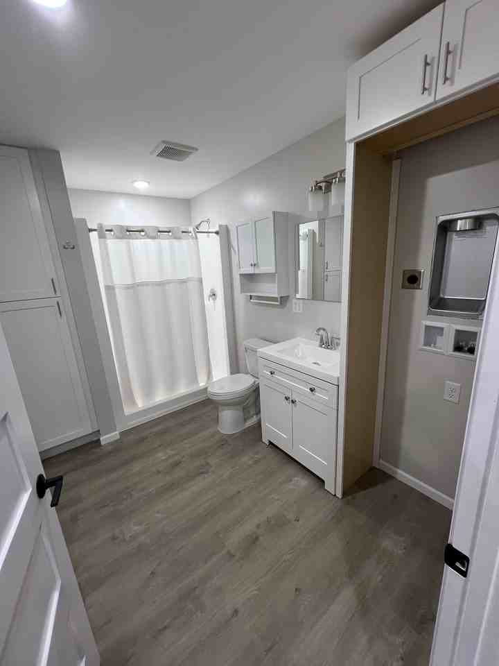 1112 Arctic St - Photo 6 of 8