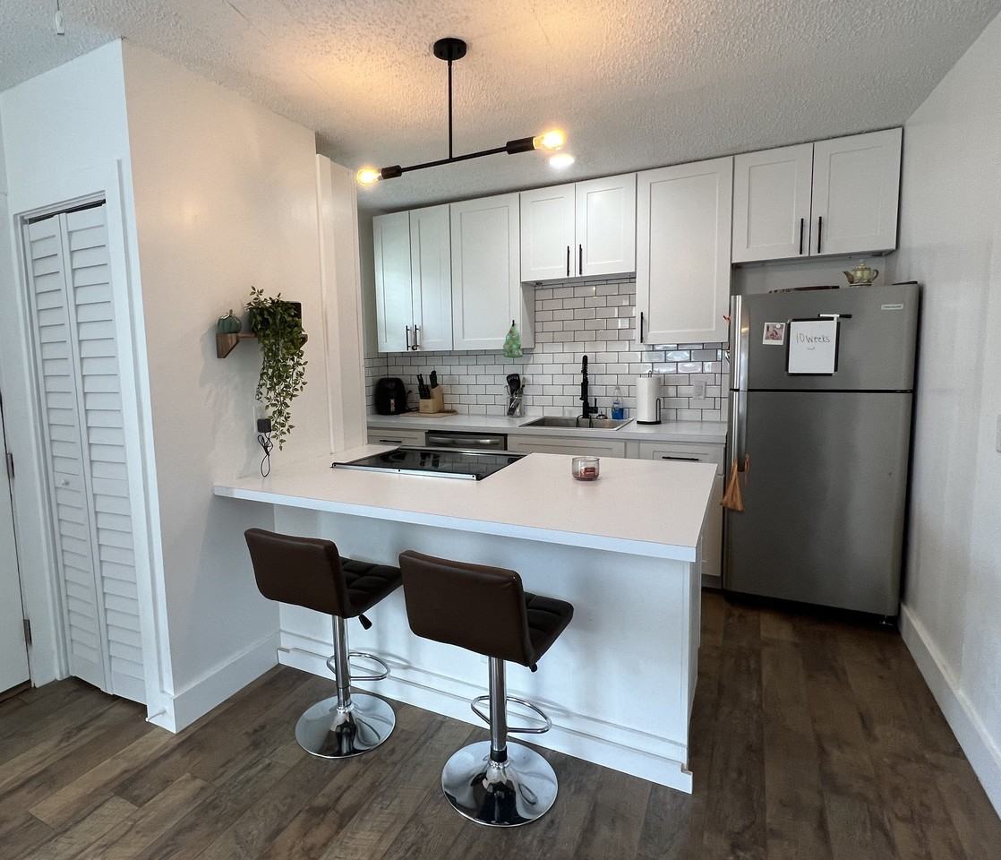 821 2nd St N #6 - Photo 2 of 28