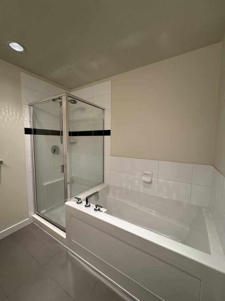 1151 Windsor Mews #40* - Photo 7 of 26