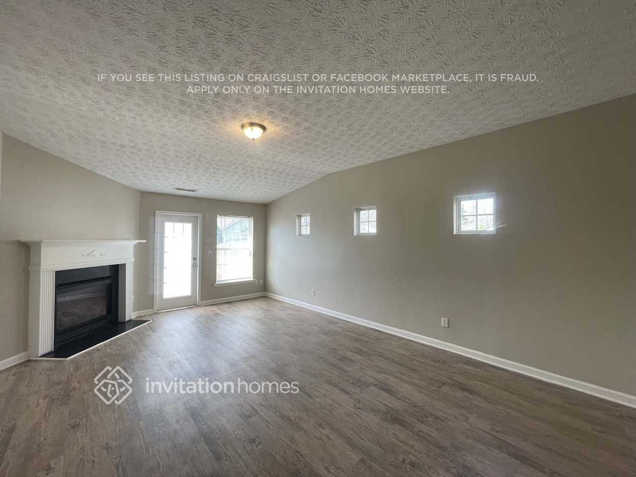 81 Arrowhead Dr - Photo 2 of 12