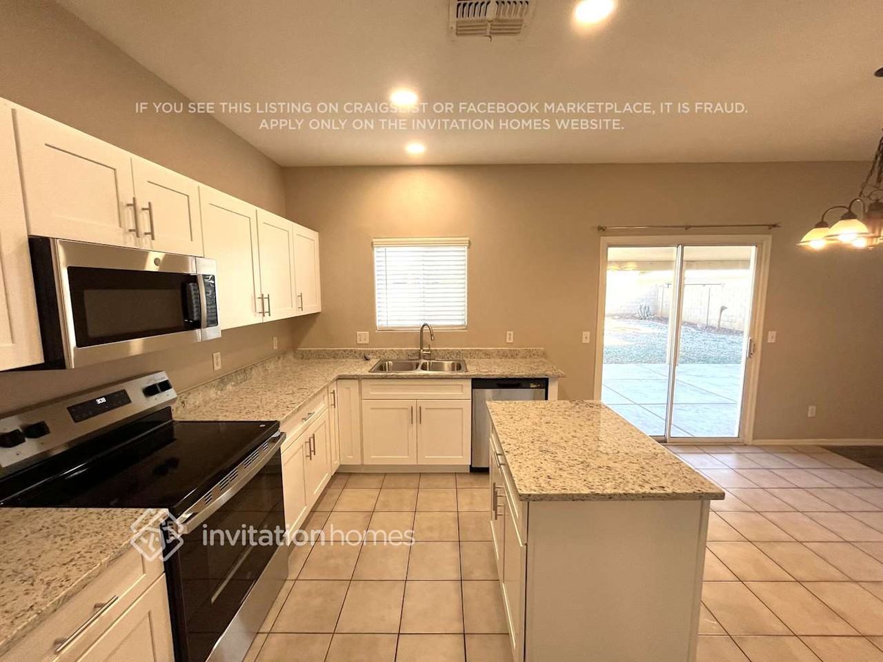 13232 W Watson Ln - Photo 6 of 17