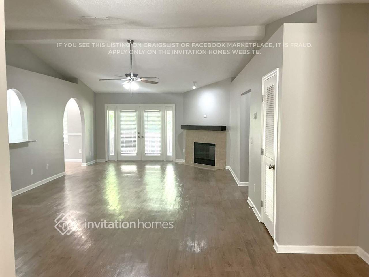 11774 Mountain Ash Rd E - Photo 4 of 17