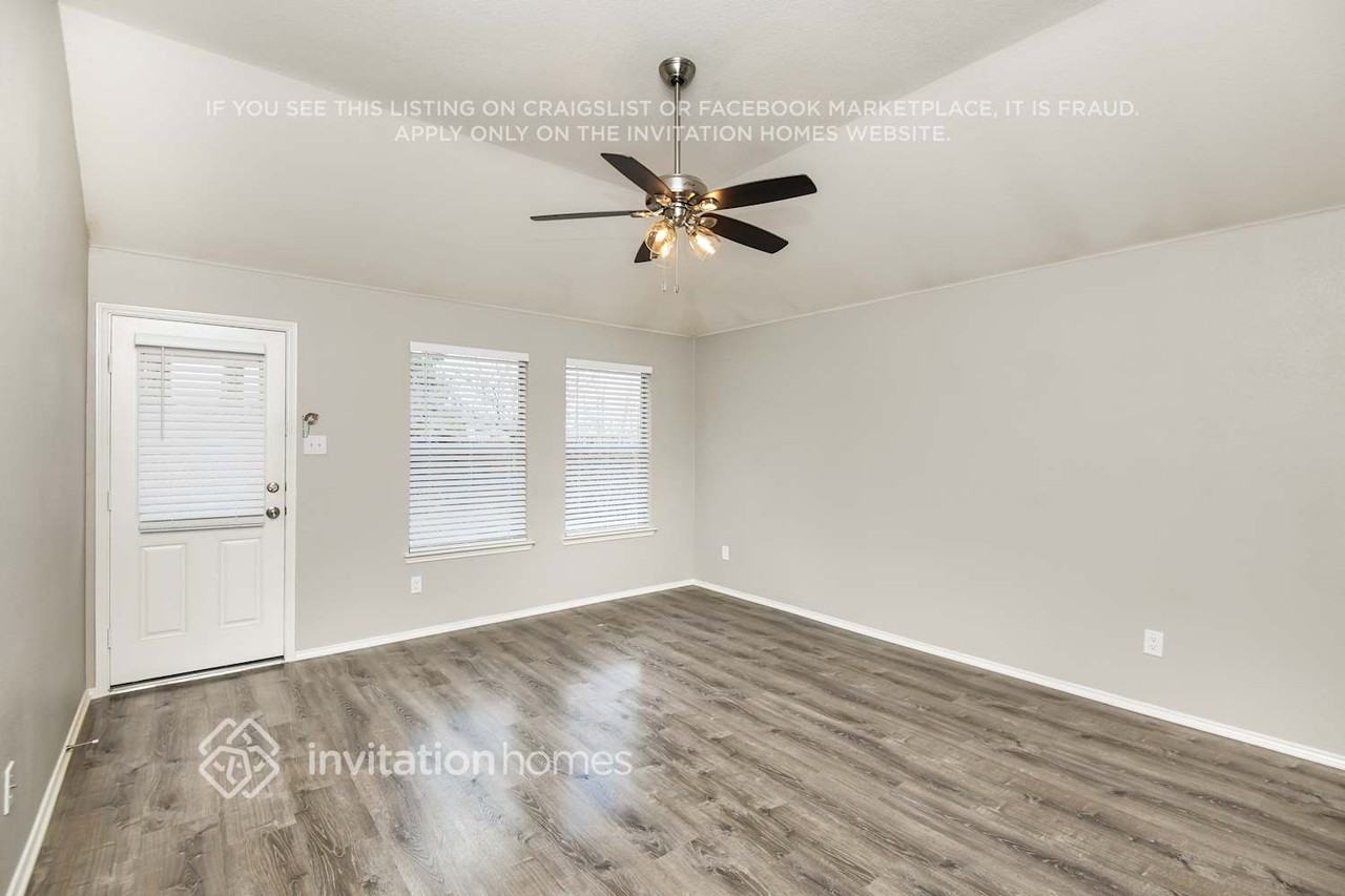 3045 Spotted Owl Dr - Photo 2 of 16