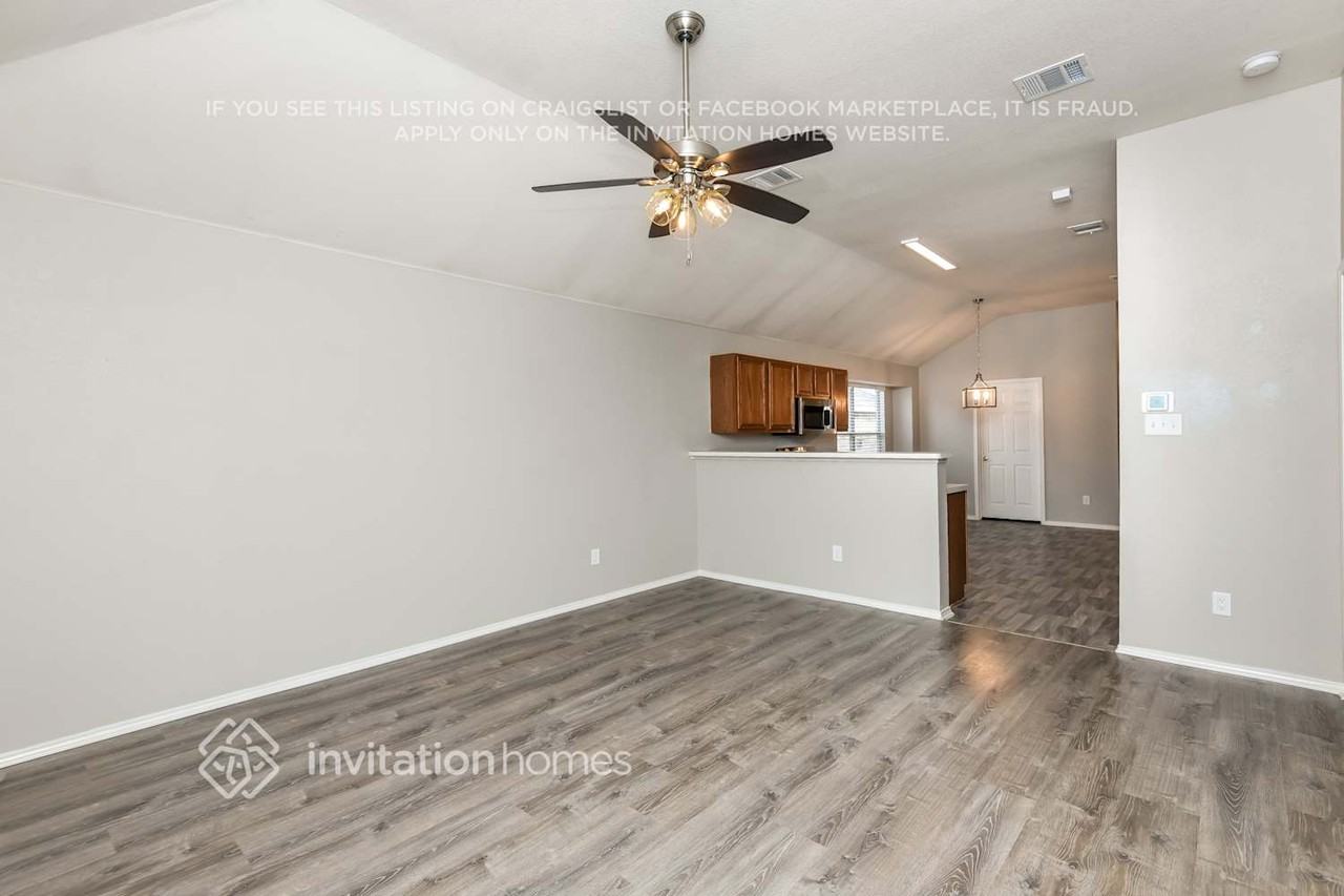 3045 Spotted Owl Dr - Photo 3 of 16