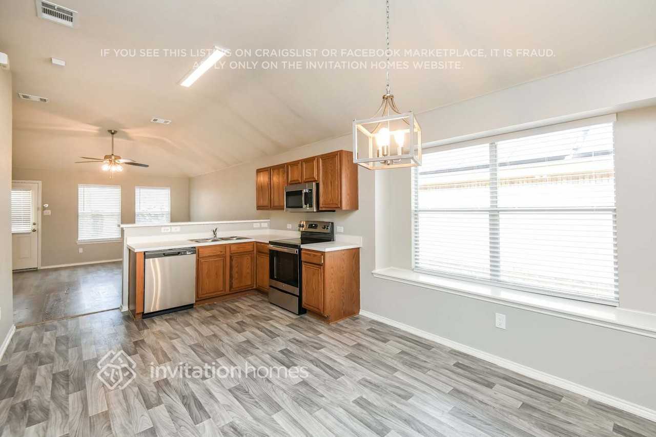 3045 Spotted Owl Dr - Photo 5 of 16