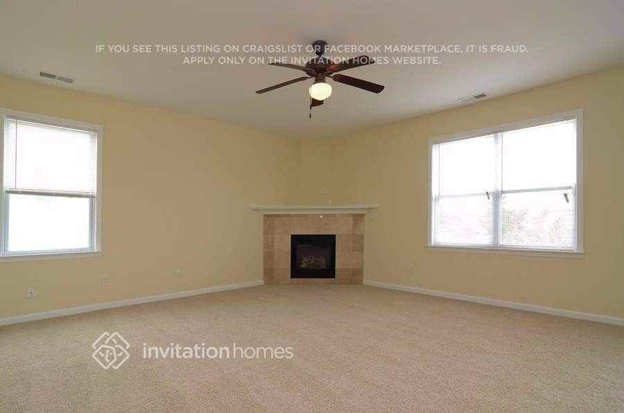 7299 Madison Cir - Photo 3 of 17