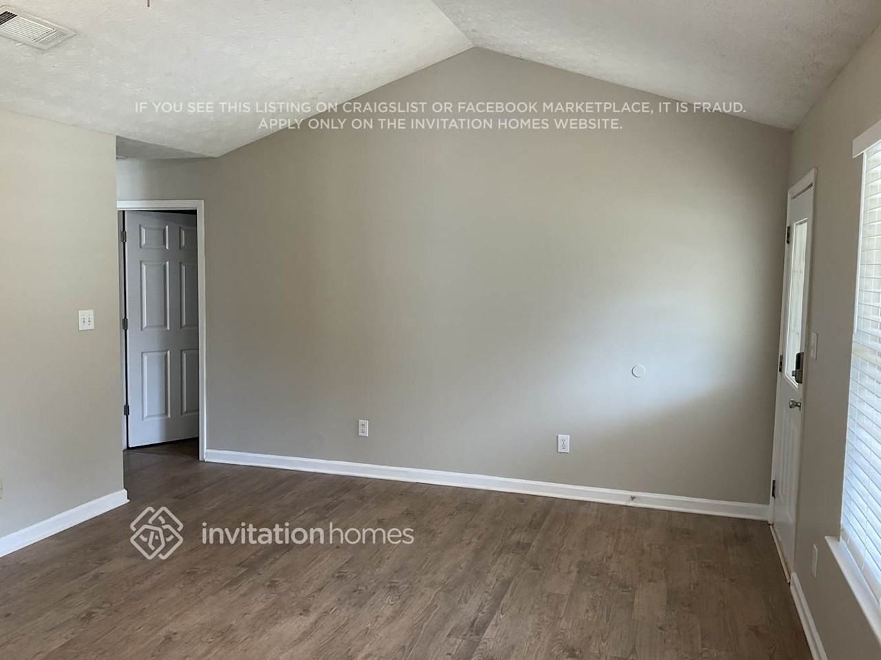 402 Harvest Ct - Photo 3 of 19