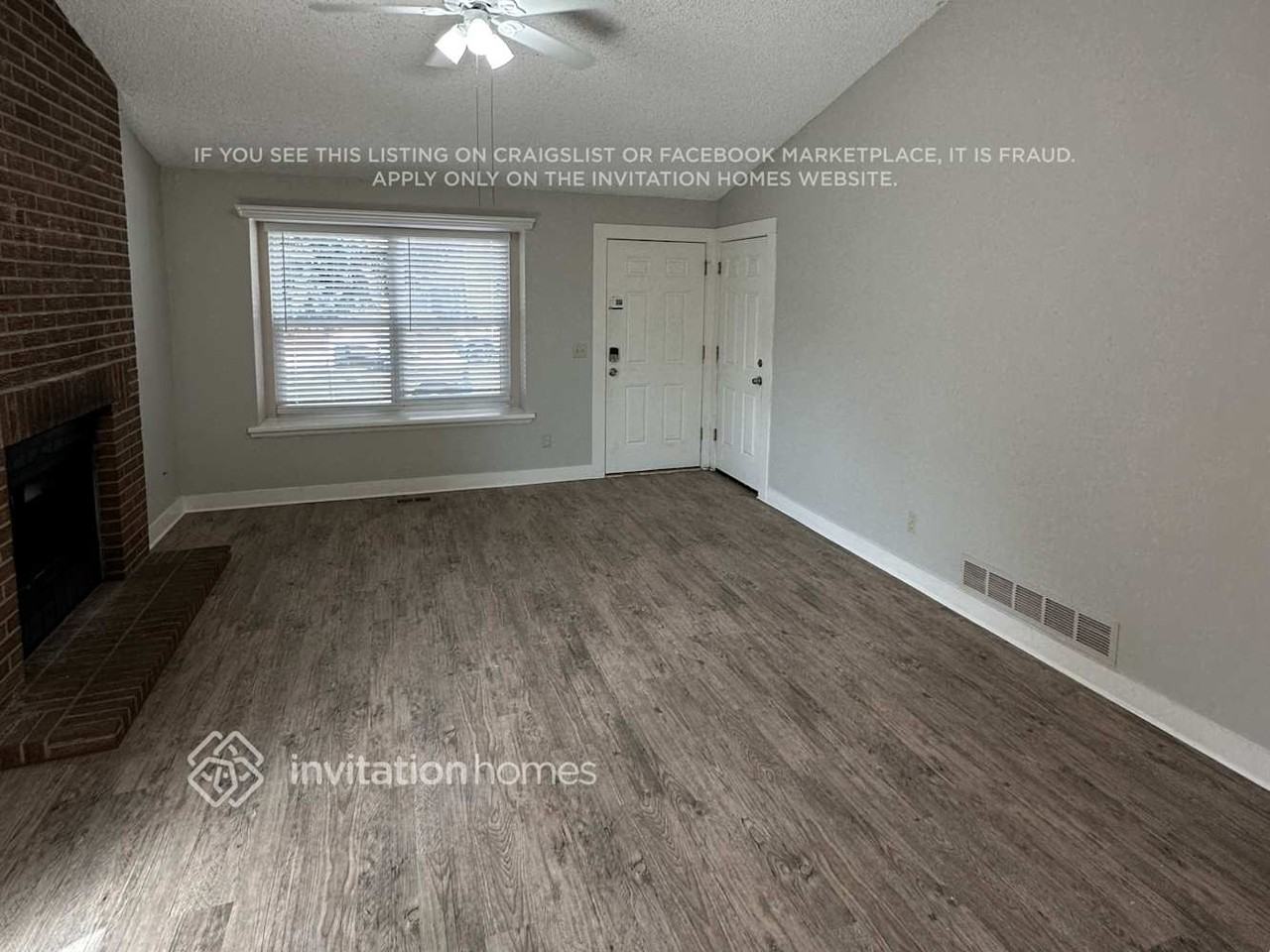 4554 S Richfield St - Photo 3 of 31