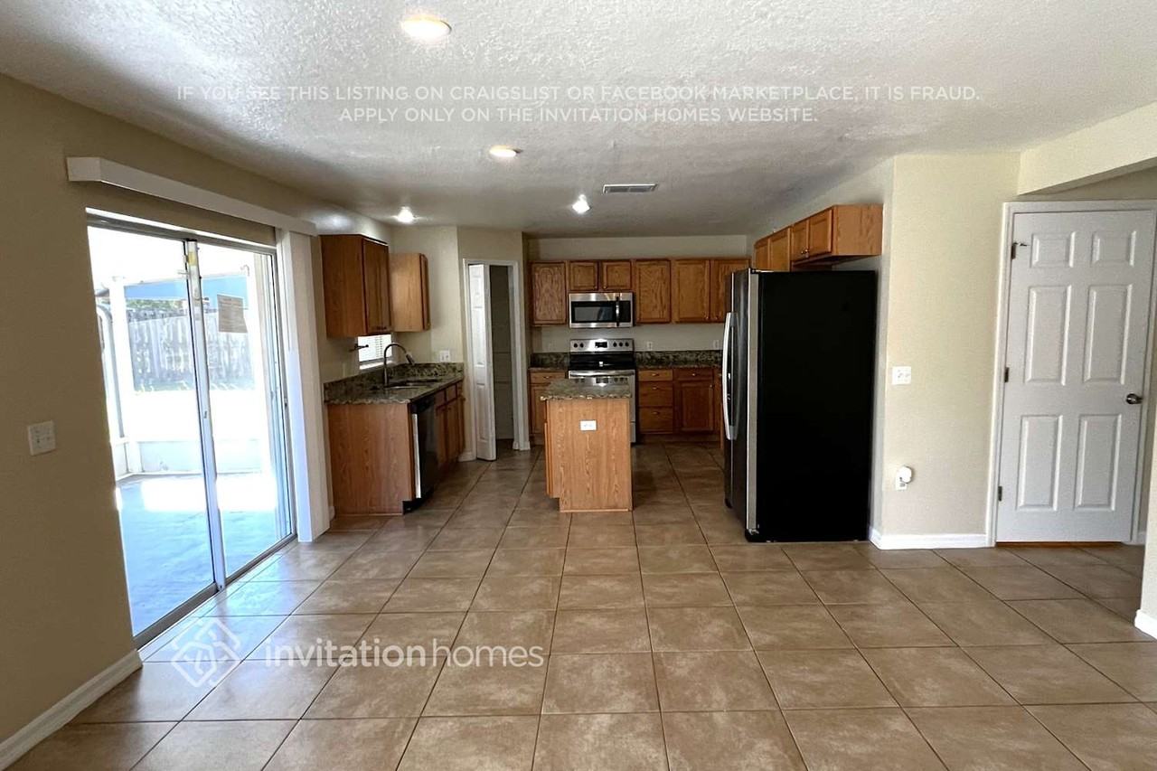 2553 Sw Grotto Cir - Photo 6 of 19