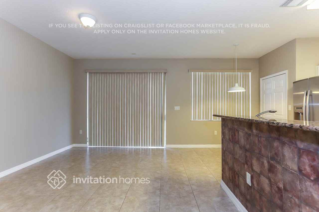 11883 Sw 152nd Ct - Photo 5 of 19