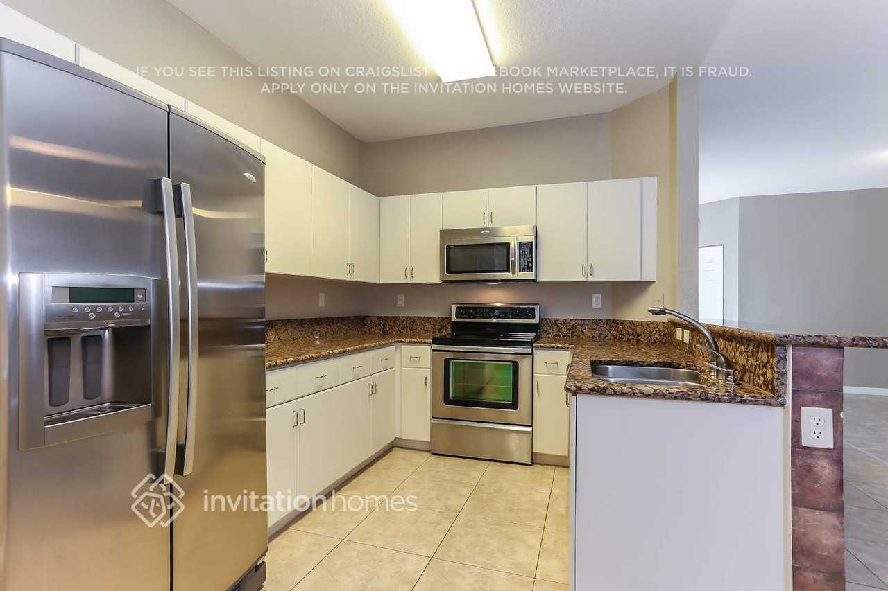 11883 Sw 152nd Ct - Photo 6 of 19