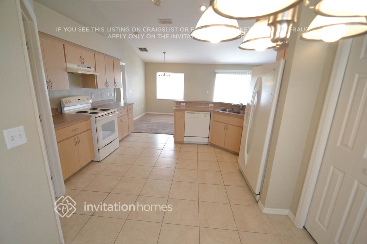 5238 Snowy Heron Dr - Photo 5 of 12