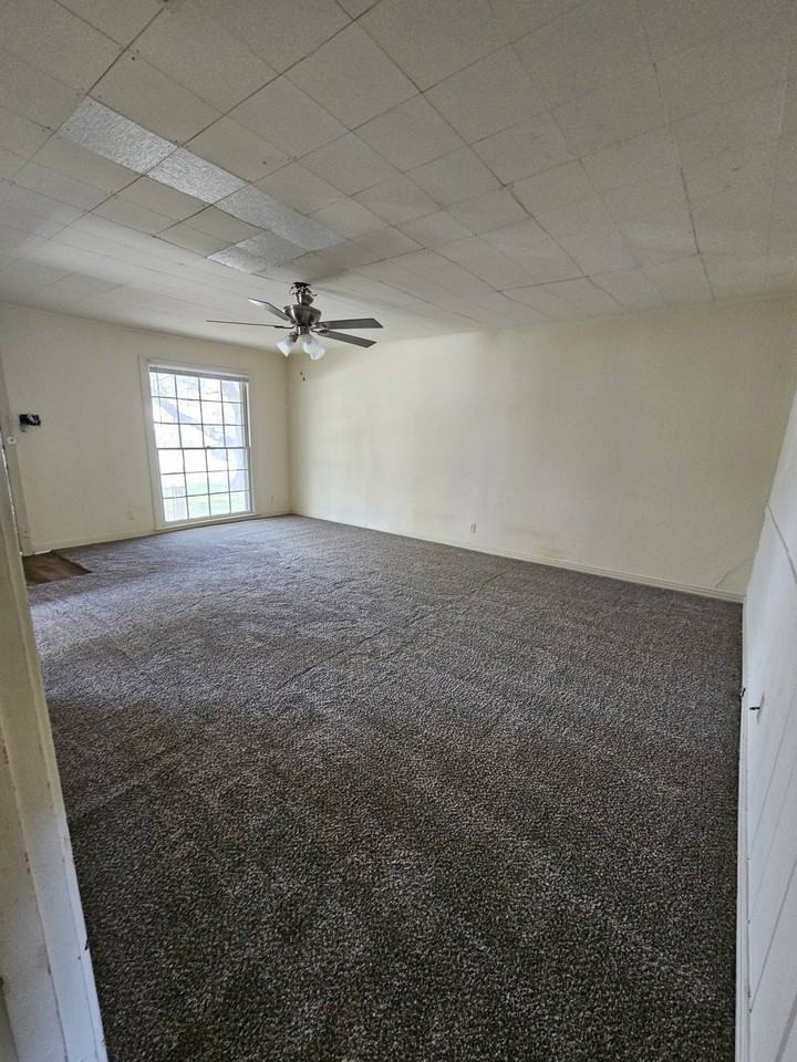 Holsum Cir #1 - Photo 2 of 10