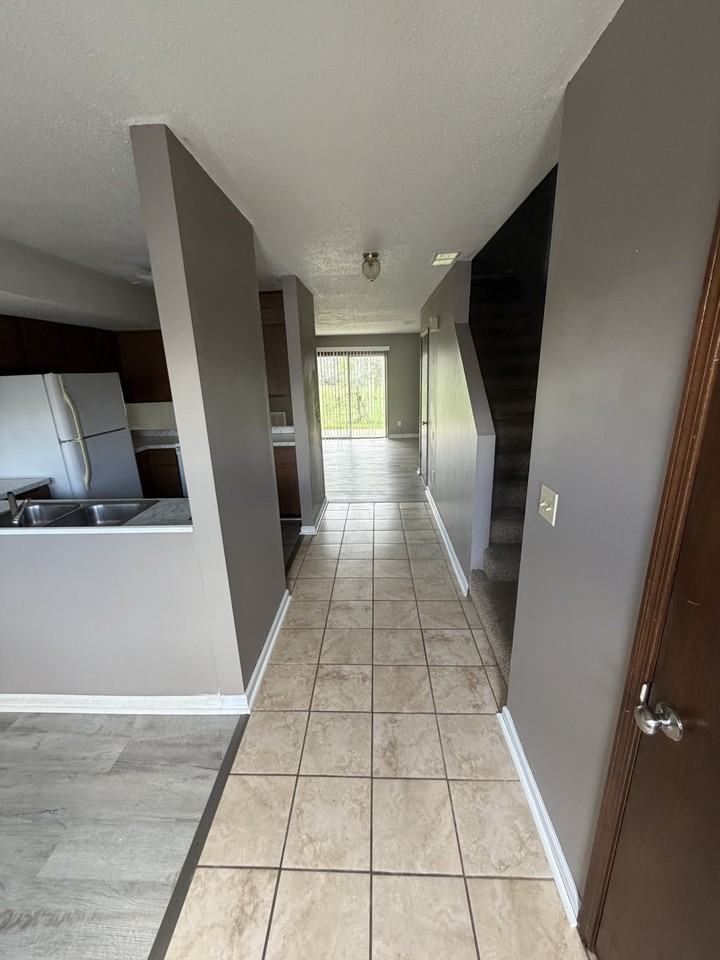 105 New St #8 - Photo 2 of 8