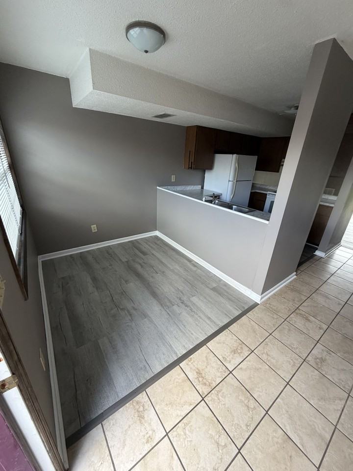 105 New St #8 - Photo 3 of 8