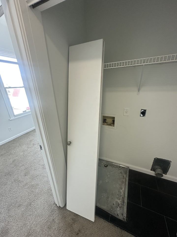 1111 Biddle St #1 - Photo 6 of 9