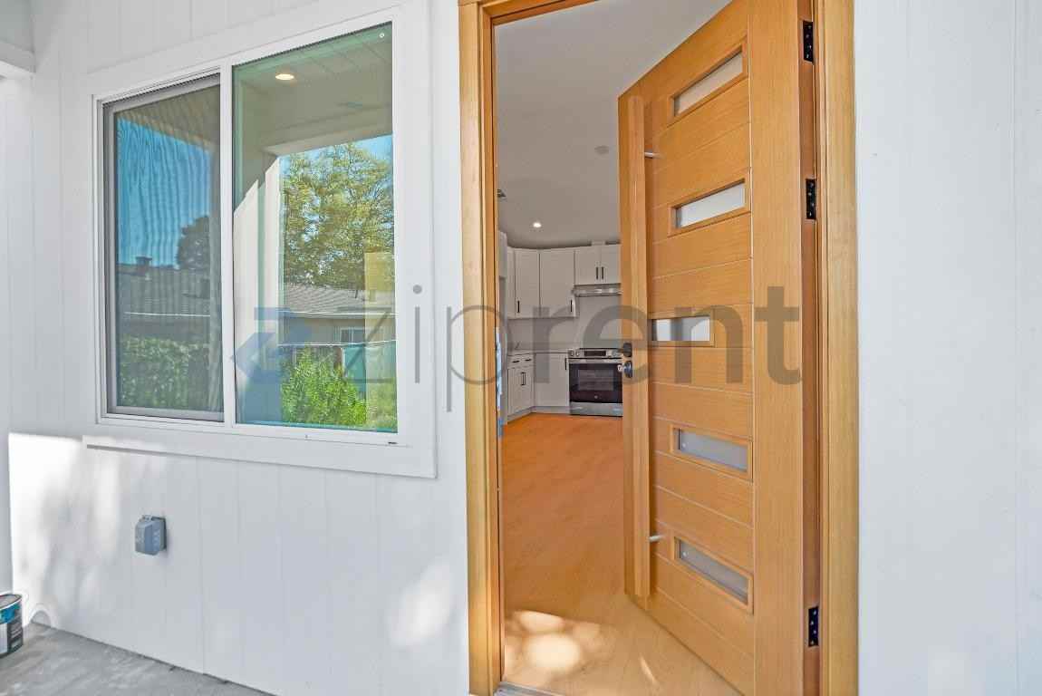 374 S 21st St #2 - Photo 5 of 22