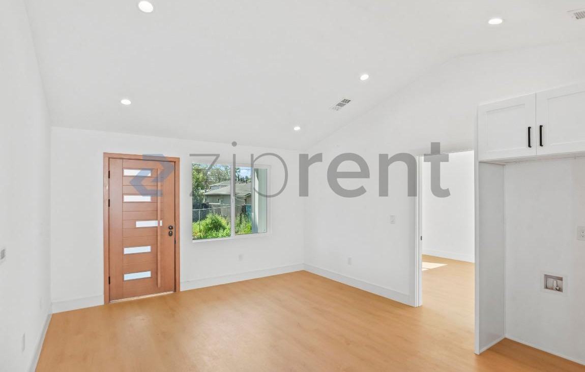 374 S 21st St #2 - Photo 7 of 22