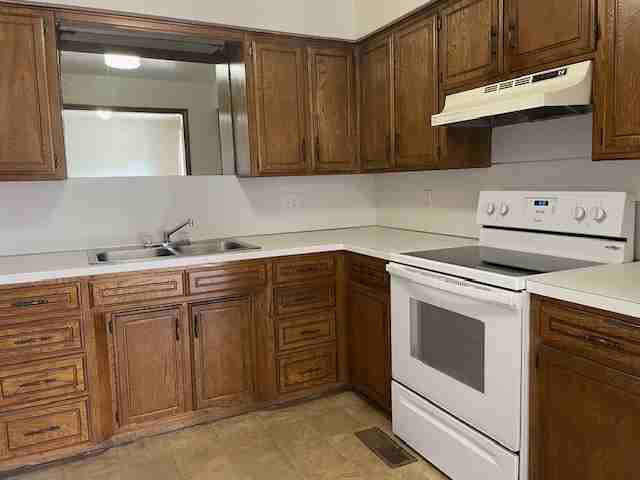 Jamestown Apartments 9 #1 - Photo 4 of 19