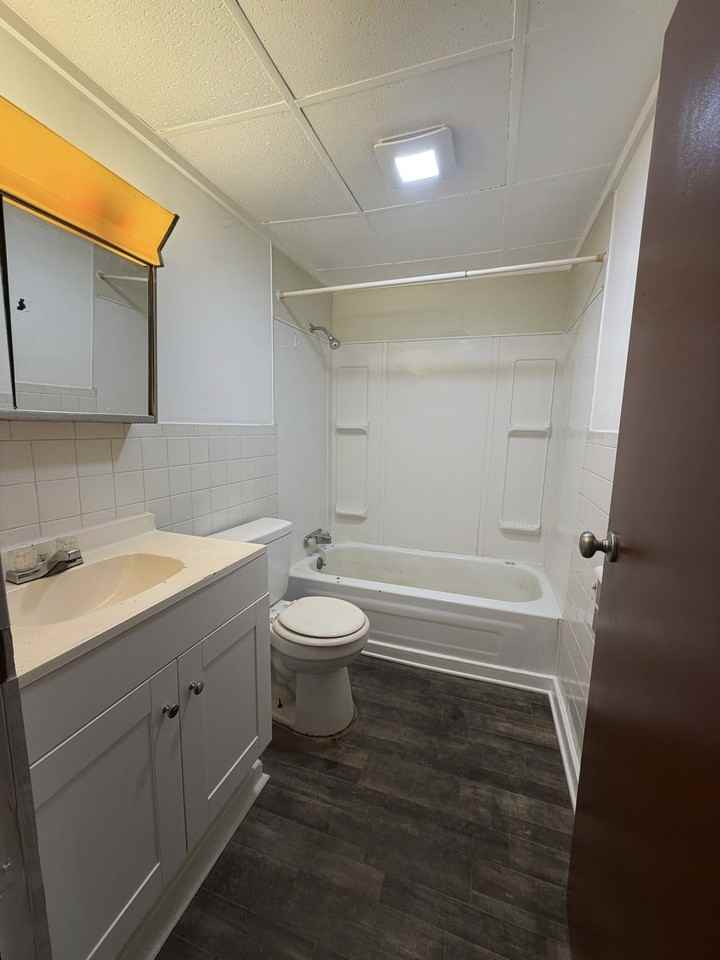 91 W 5th St #1 - Photo 2 of 5