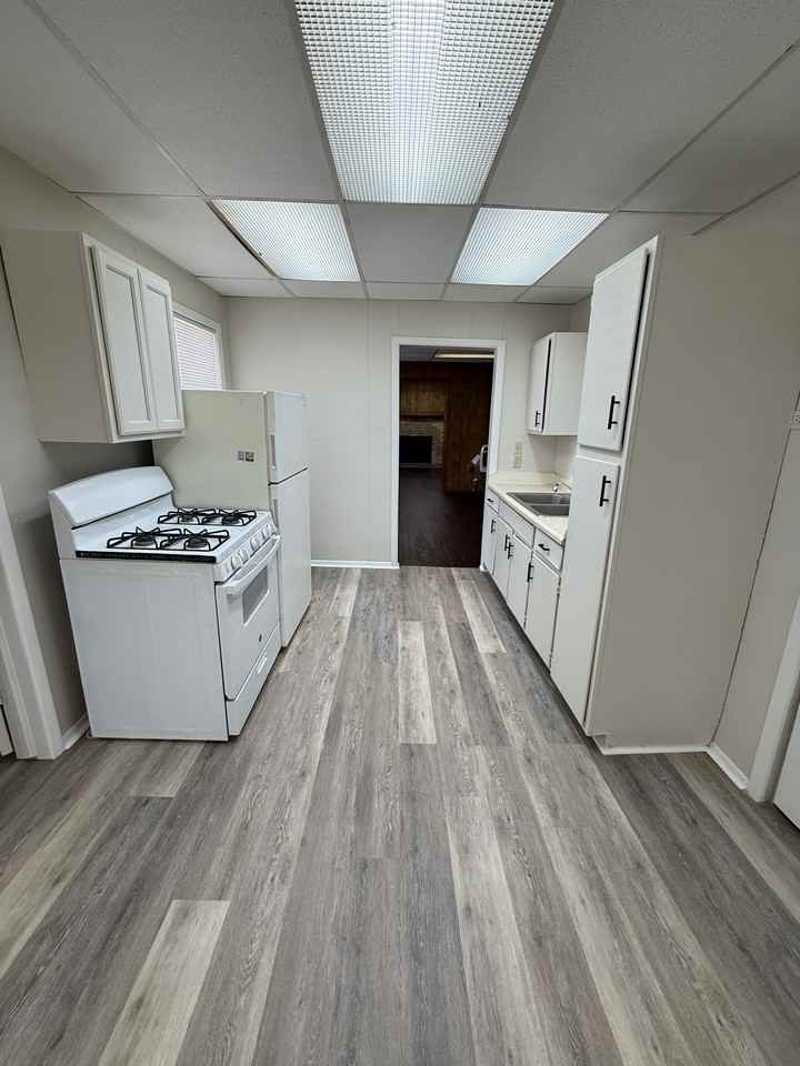 118 4th Ave Nw #1 - Photo 2 of 7