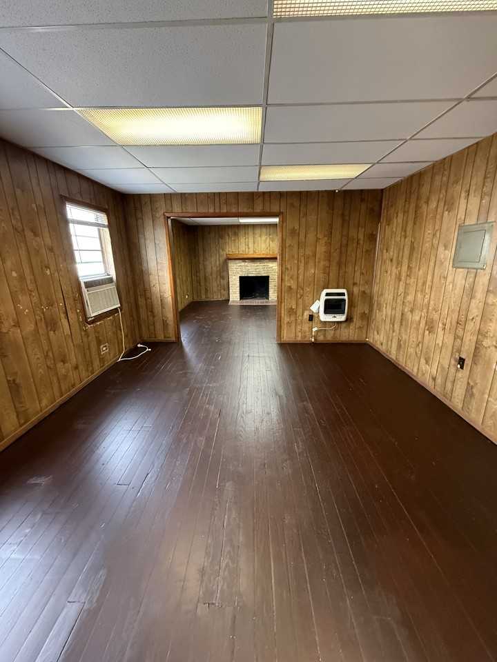 118 4th Ave Nw #1 - Photo 6 of 7