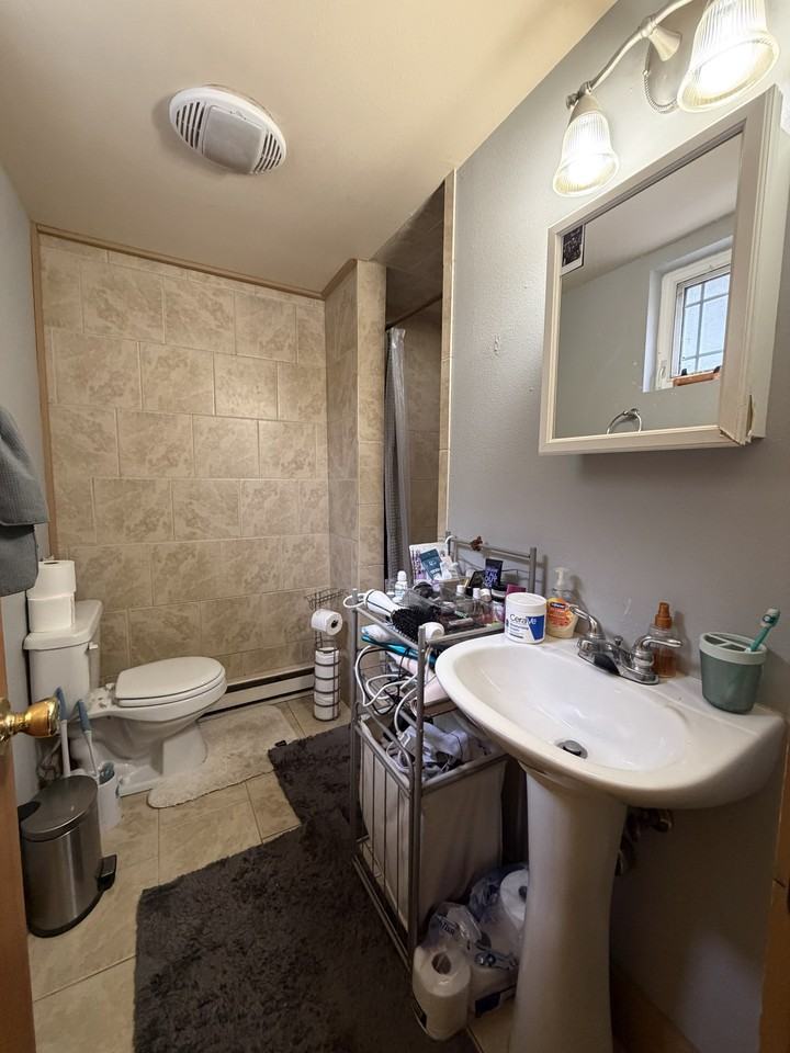 812B E University Ave #2 - Photo 6 of 8