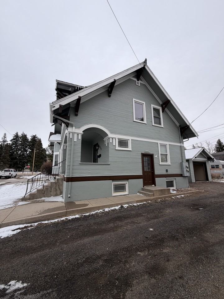 812B E University Ave #2 - Photo 7 of 8