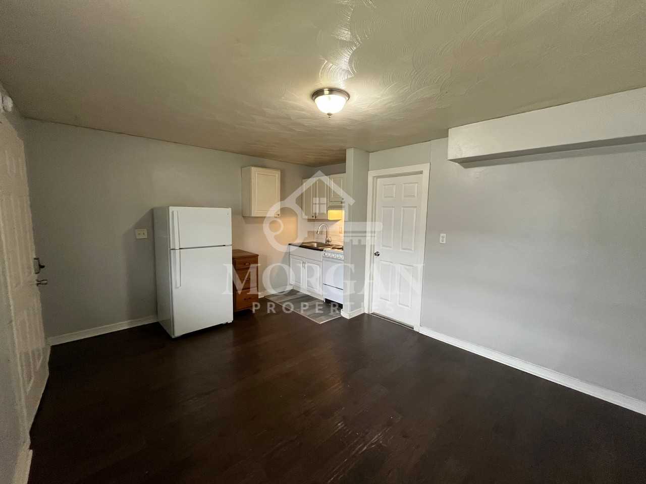 2320 State St #2 - Photo 2 of 4