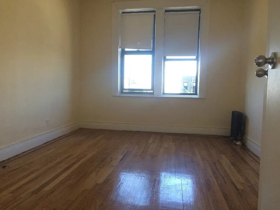 Park Terrace E & W 218th St #4F - Photo 5 of 7