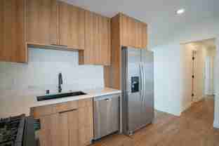 1038 S Westmoreland Ave - Photo 1 of 1