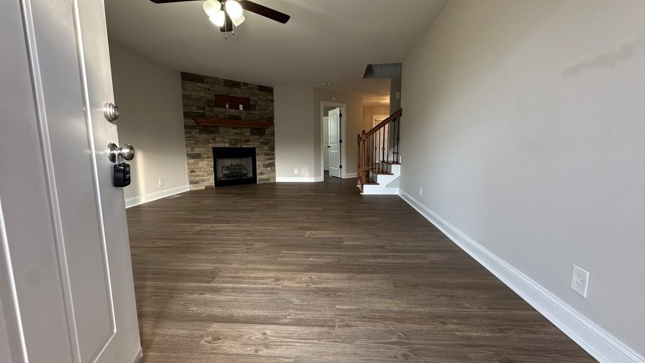 3149 Timberdale Dr #1 - Photo 4 of 36