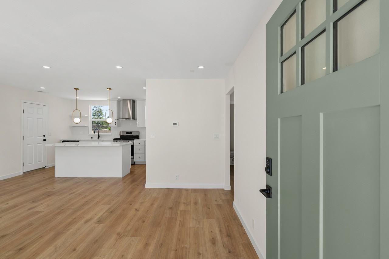 8 Corte Dorado - Photo 5 of 36