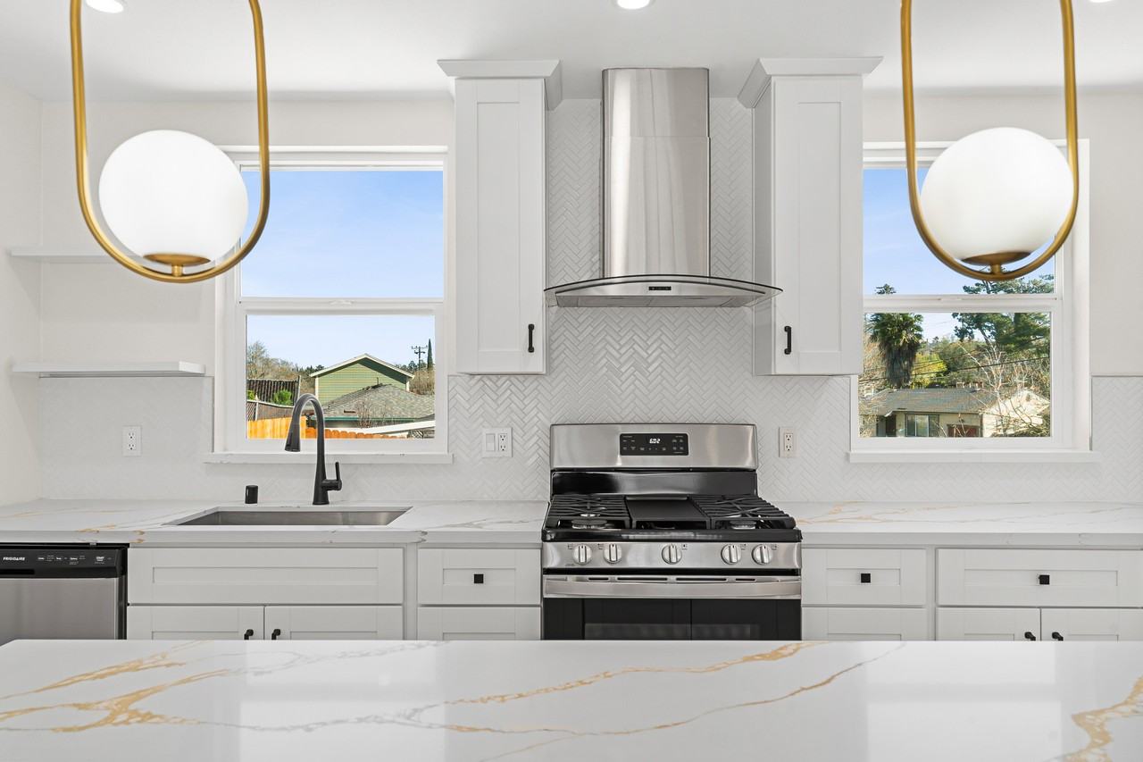 8 Corte Dorado - Photo 7 of 36