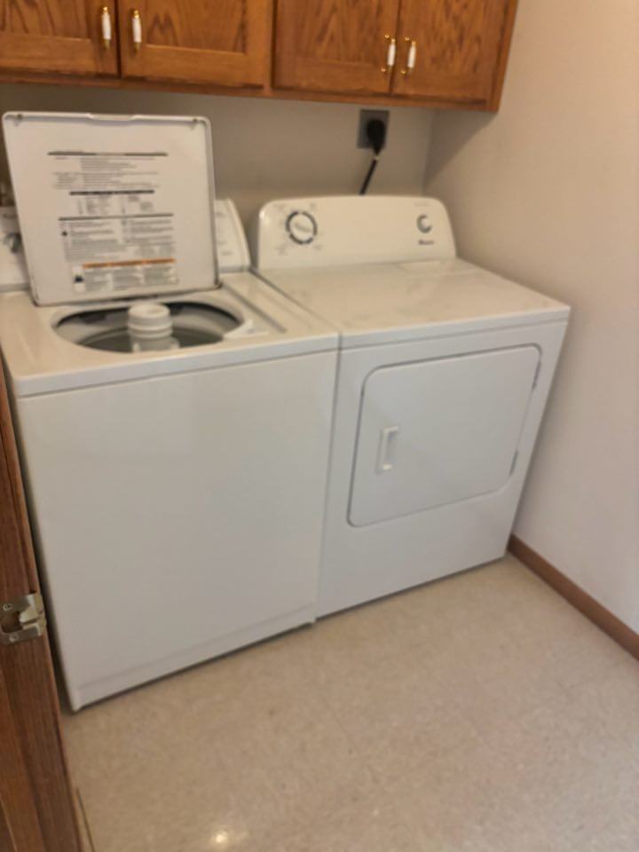 1535 Sw Washburn Ave #1 - Photo 3 of 6