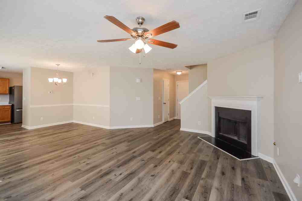 577 Arbor Ridge Dr - Photo 4 of 17