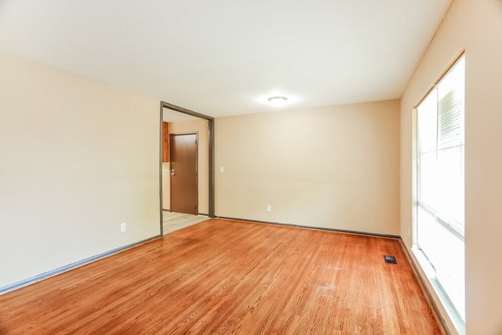 901 Eldorado Dr - Photo 3 of 16