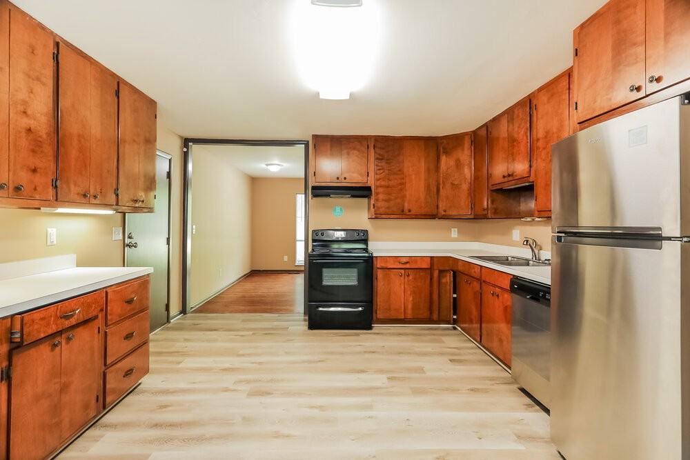 901 Eldorado Dr - Photo 6 of 16