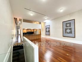 520 1/2 E Grand Ave - Photo 1 of 1