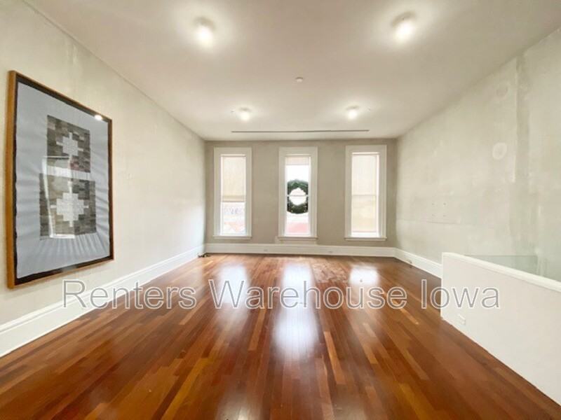 520 1/2 E Grand Ave - Photo 3 of 27