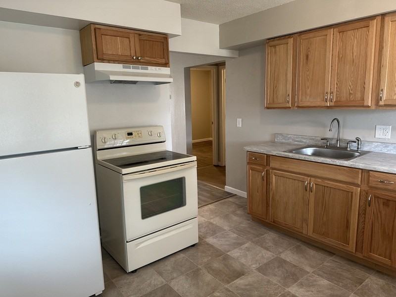 120 Lakeside Ave - Photo 4 of 7