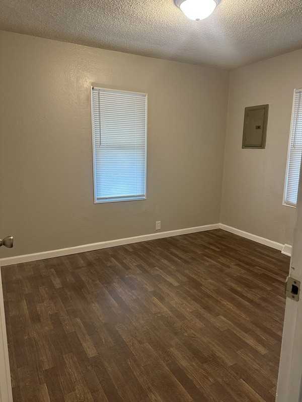 120 Lakeside Ave - Photo 5 of 7