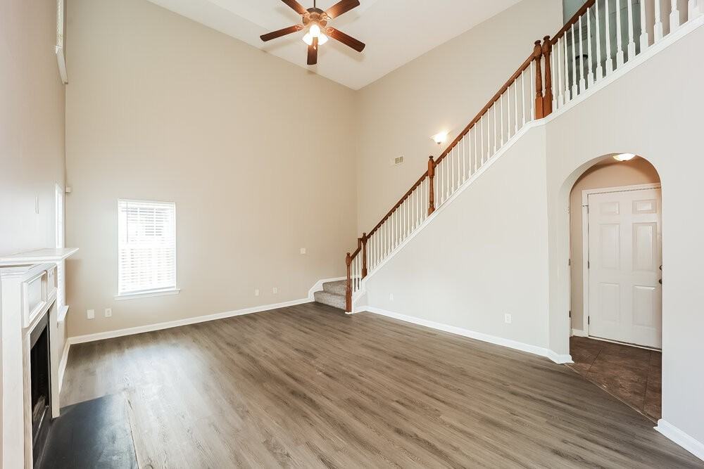 335 Sapphire Bnd - Photo 4 of 17