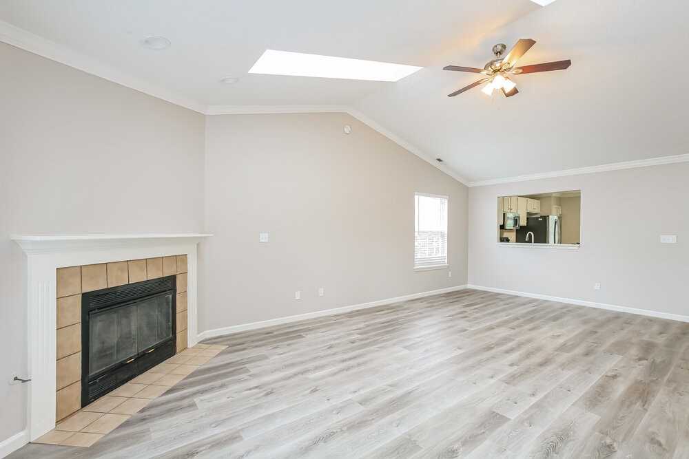 1108 W Southport Rd - Photo 4 of 16