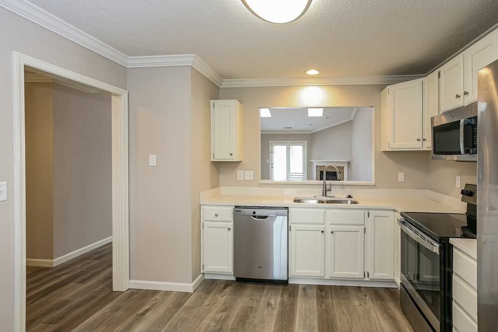 1108 W Southport Rd - Photo 6 of 16