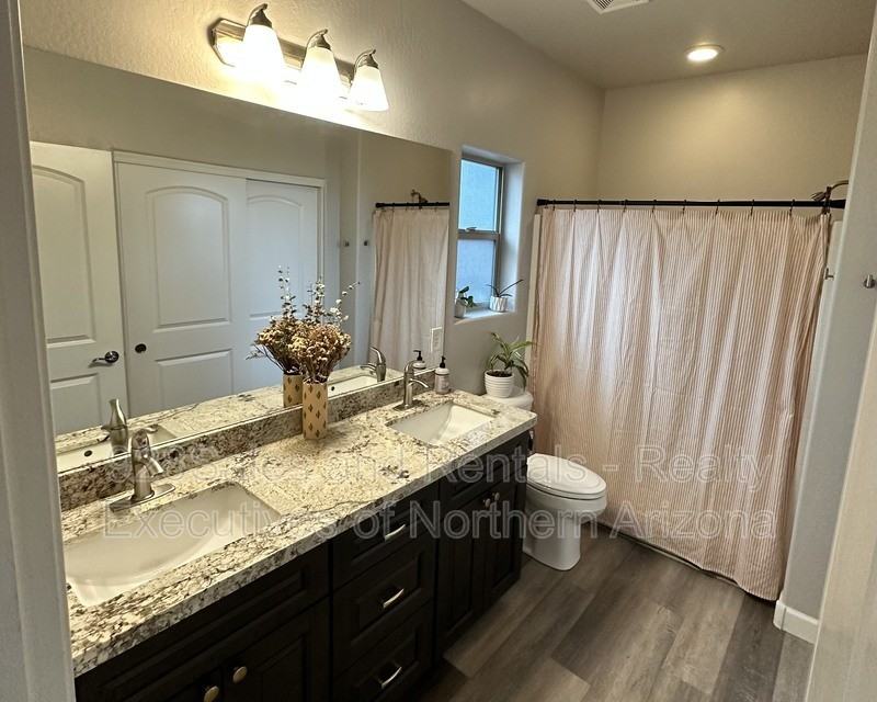 2342 W Mission Timber Cir - Photo 4 of 23