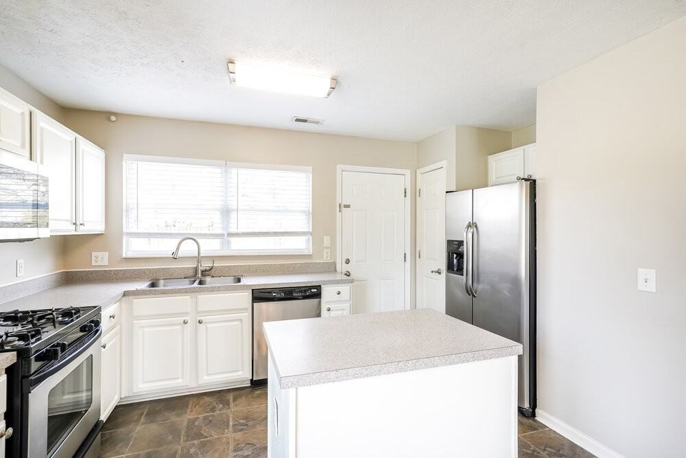 1701 Stone Hollow Ct - Photo 7 of 17