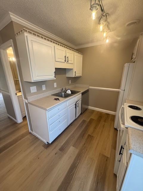 114 Pinewood St Unit B #1 - Photo 3 of 25